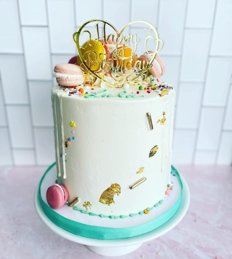a very stylish Happy Birthday cake